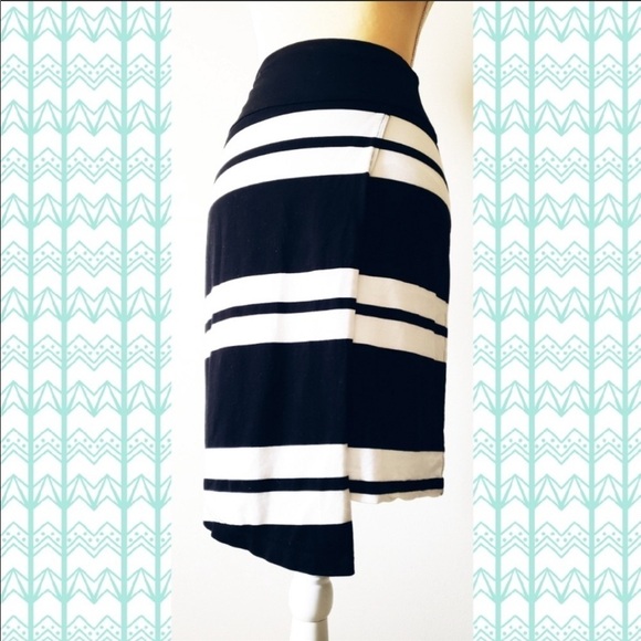 Athleta Black and White STRIPED ASYMMETRICAL SKIRT Faux Wrap XS - Picture 1 of 9